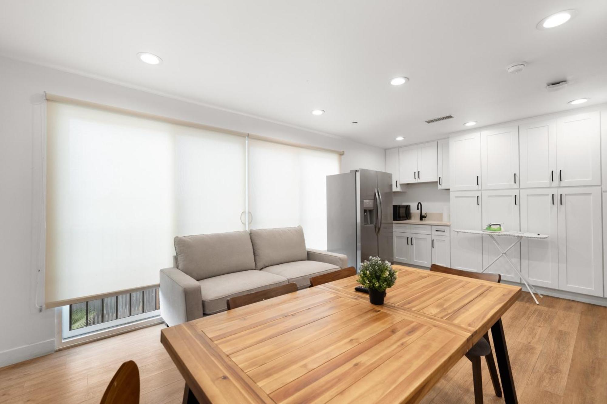Charming Urban Retreat Near Usc In La- Private Room With Share Living Room With Kitchen Los Angeles Exteriér fotografie
