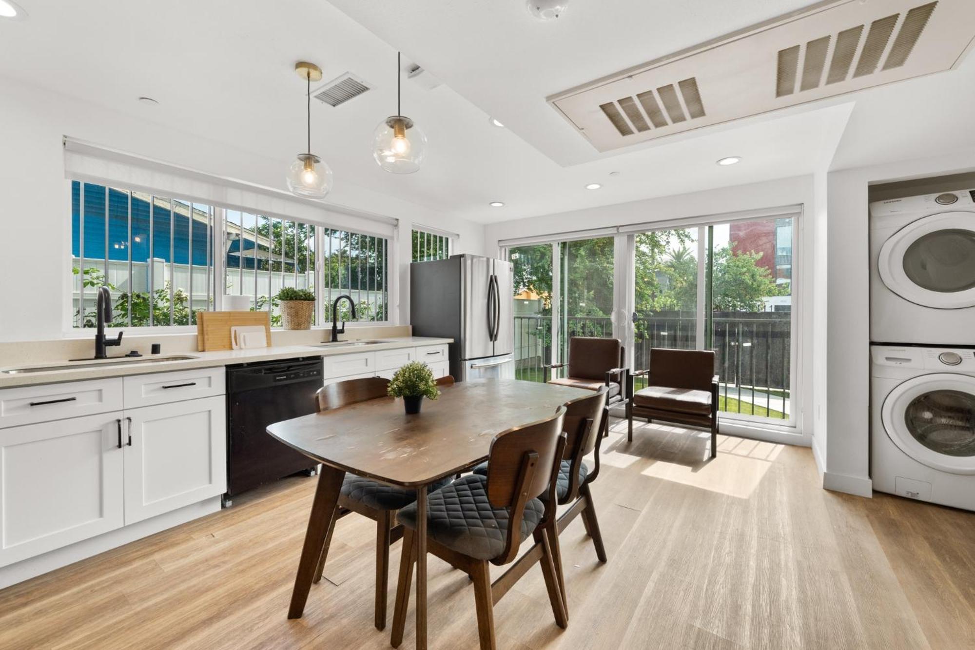 Charming Urban Retreat Near Usc In La- Private Room With Share Living Room With Kitchen Los Angeles Exteriér fotografie